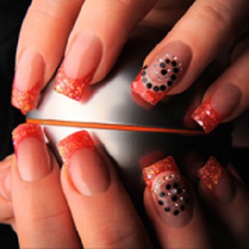 MAJESTIC NAILS & SPA - Manicure